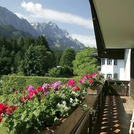 Guest house Schoenanger 4*