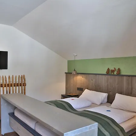 Schoenanger Konukevi 4*
